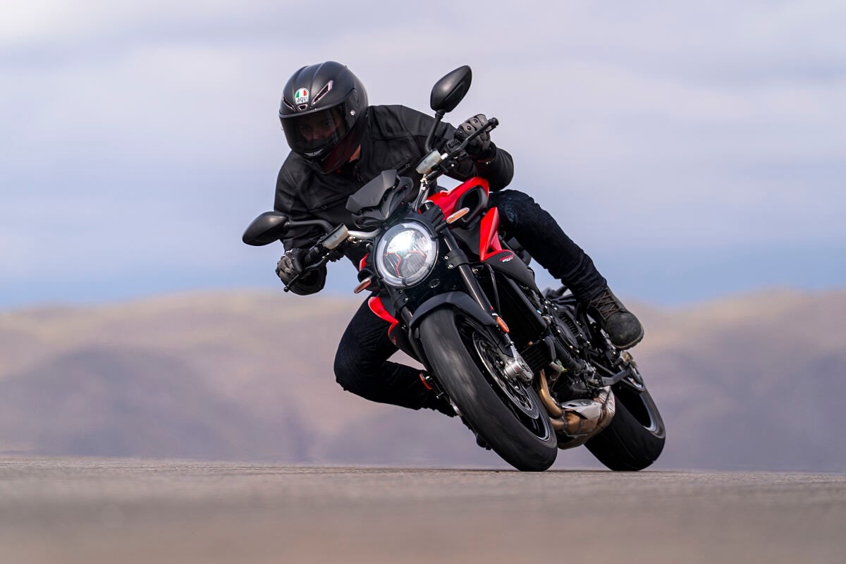 MV Agusta Brutale 800 2026: entry level a chi?